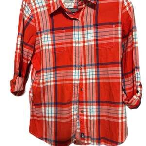 The North Face Red Plaid Flannel Shirt woman Medium